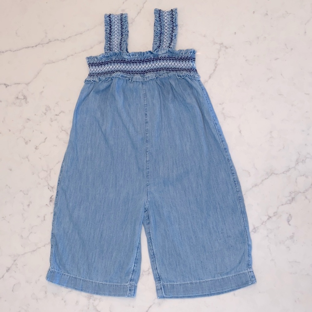 EUC Gap Toddler Girl’s Chambray Smocked Crop Culotte Jumpsuit (2T)